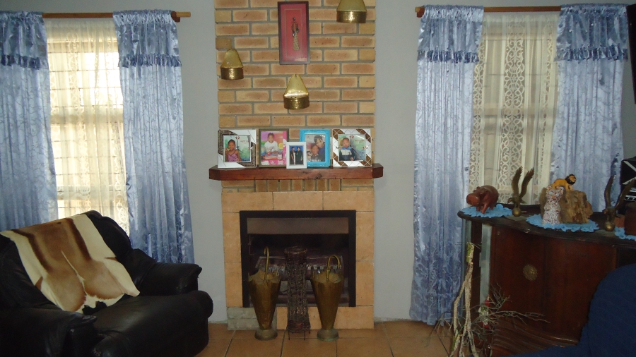 4 Bedroom Property for Sale in Broadlands Park Western Cape